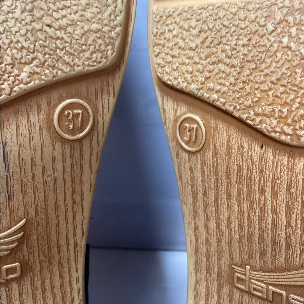 Dansko Margie Black Mary Jane  shoes, tan Heels size 37 - Picture 9 of 11